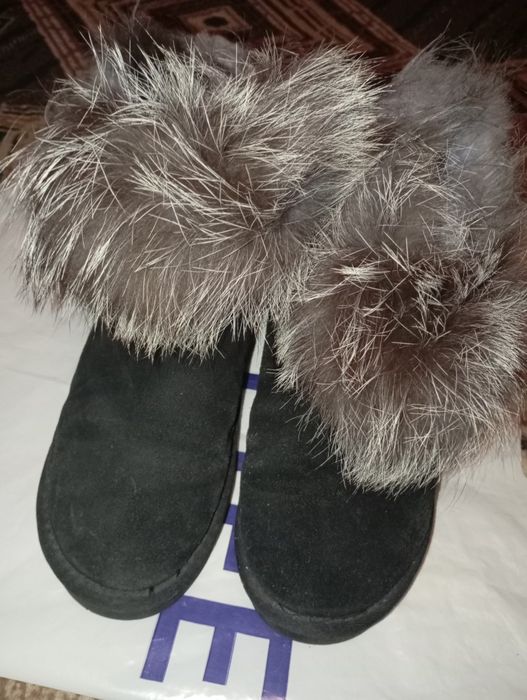 Продам новые угги