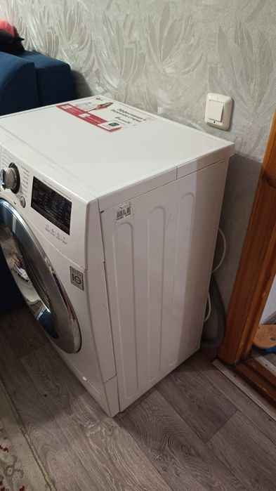 Продам б/у стиральную машину