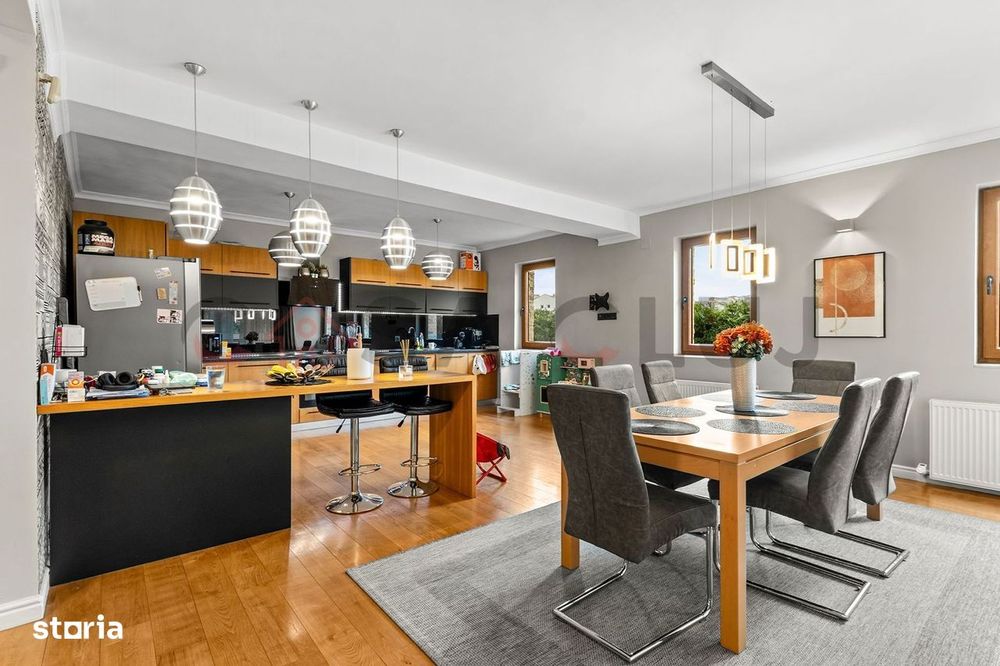 Casa Individuala, La Cheie, Garaj -cu 3 locuri, Gradina, 2 Terase, Man