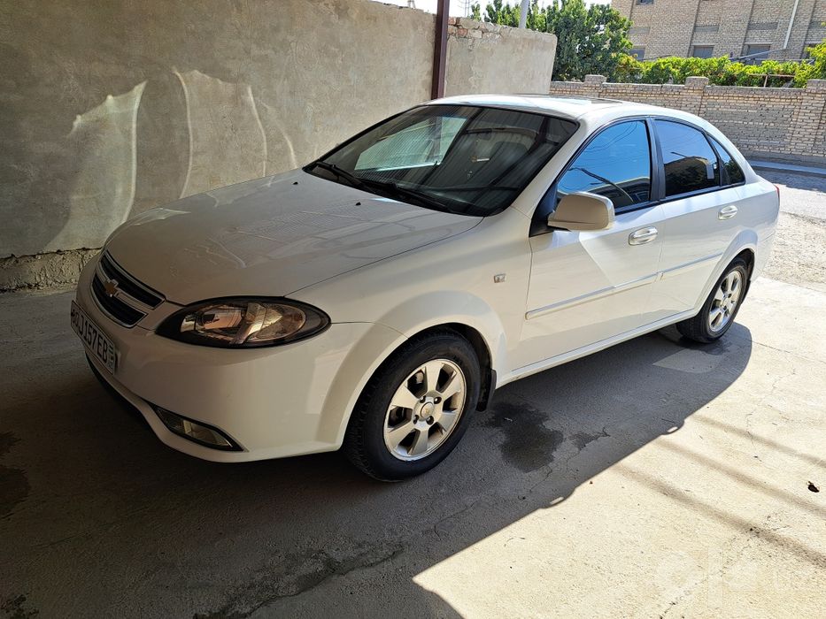 Gentra  avtomat 2018 metan