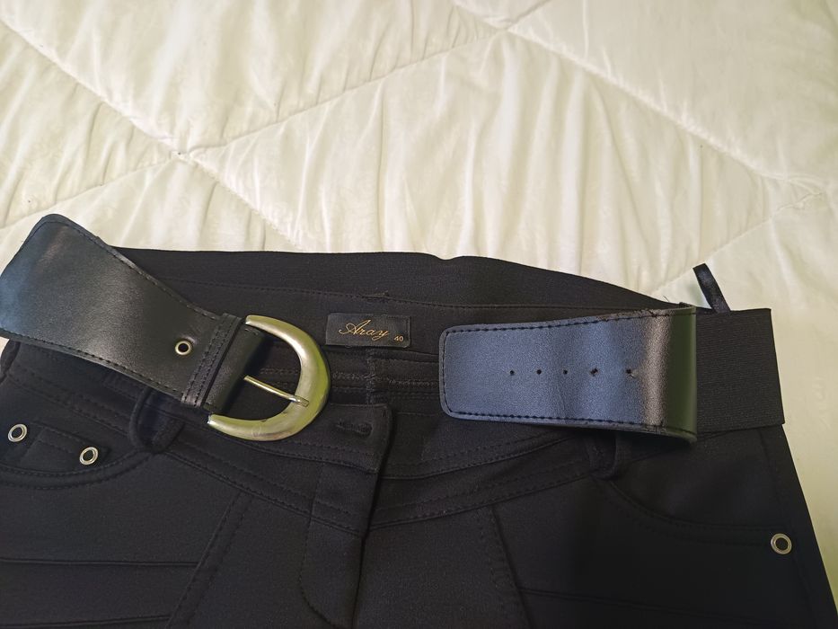 Vând pantaloni colanți damā