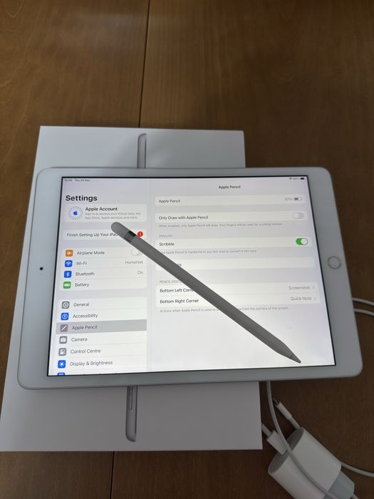 iPad 8th Gen - Пълен комплект!