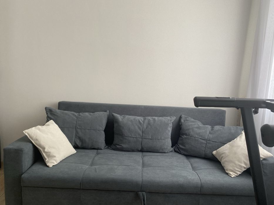 Продам диван недорого