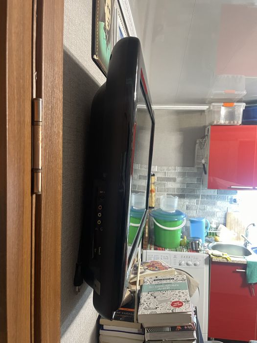 Телевизор б/у в хорошем состояниии