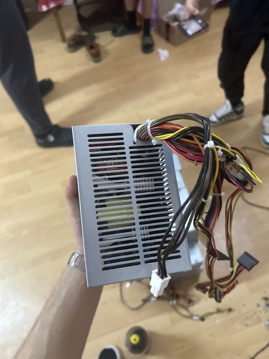 Sursa Unitate vechi pc 100-240V