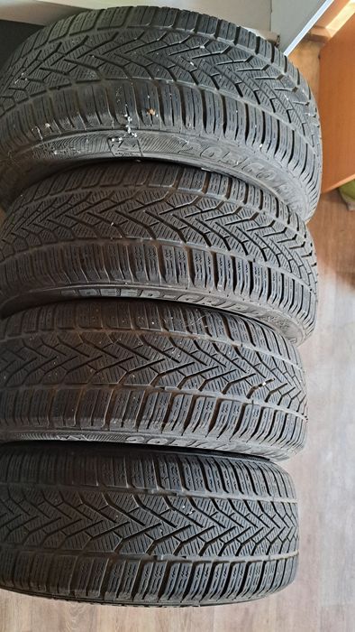 Vand 4 anvelope iarna 205 60 16  Semperit Speed Grip 2