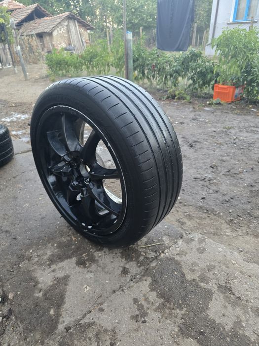 Продавам джанти 225/50 R17 гумите са в добро състояние ще изкарат  още едно лято,телефон за връзка 0877651008!!