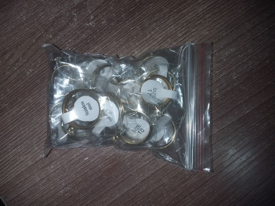 Кольца простые и с камнем (бижутерные)