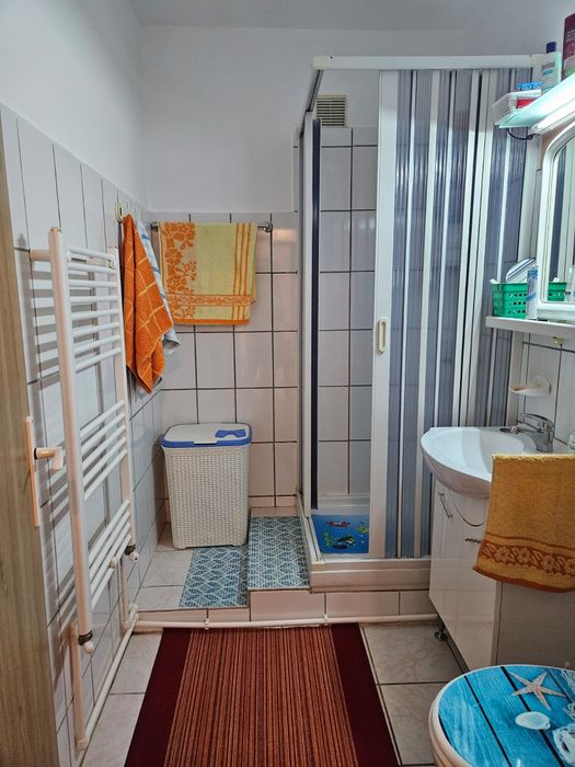 Vand apartament cu 2 camere Hunedoara