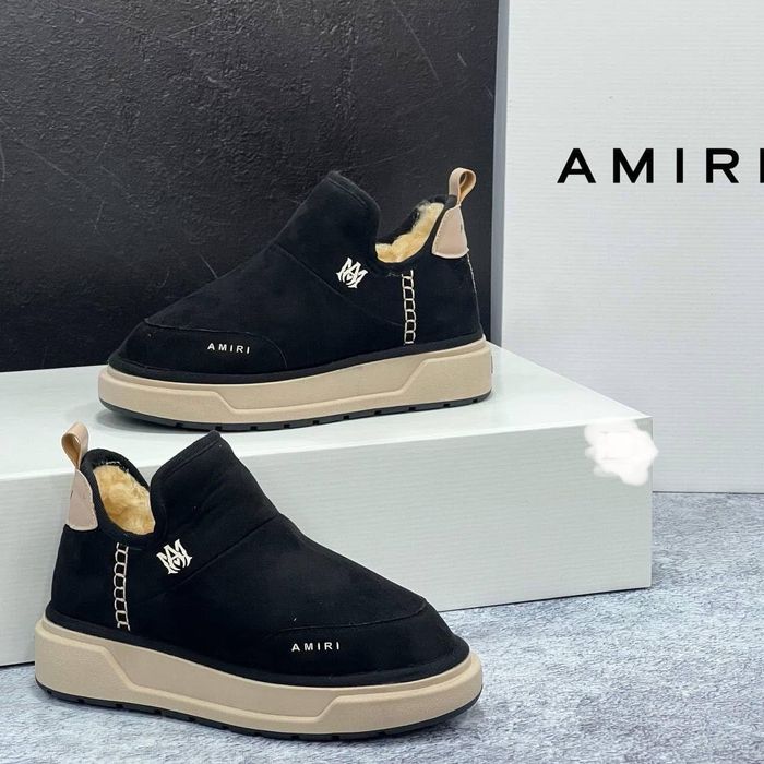 Ugg-uri diferite modele