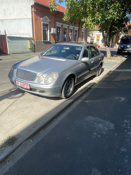 Mercedes Benz E220