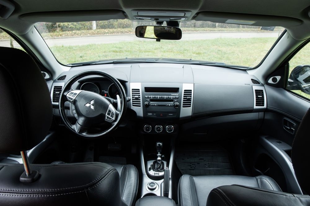 De vanzare mitsubishi outlander Automat  150 cp Diesel 2011