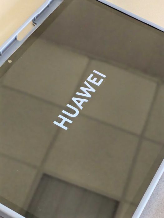 Планшет Huawei новый