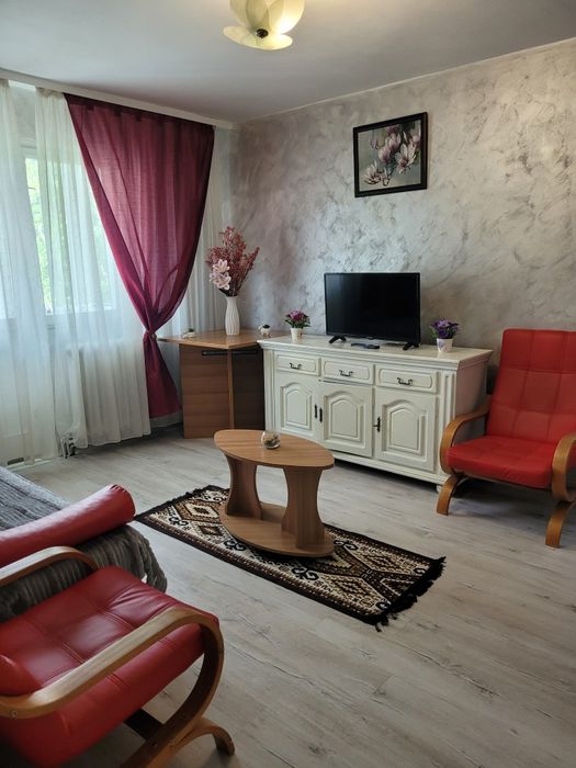 De inchiriat ap. 2 camere in cartierul Florilor