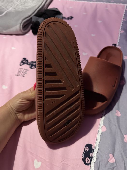 Продавам чехли nike