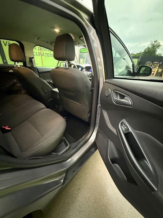 Ford Focus 2013 1.6 benzina