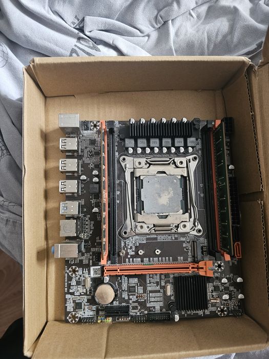Мат плата x99 2011v3