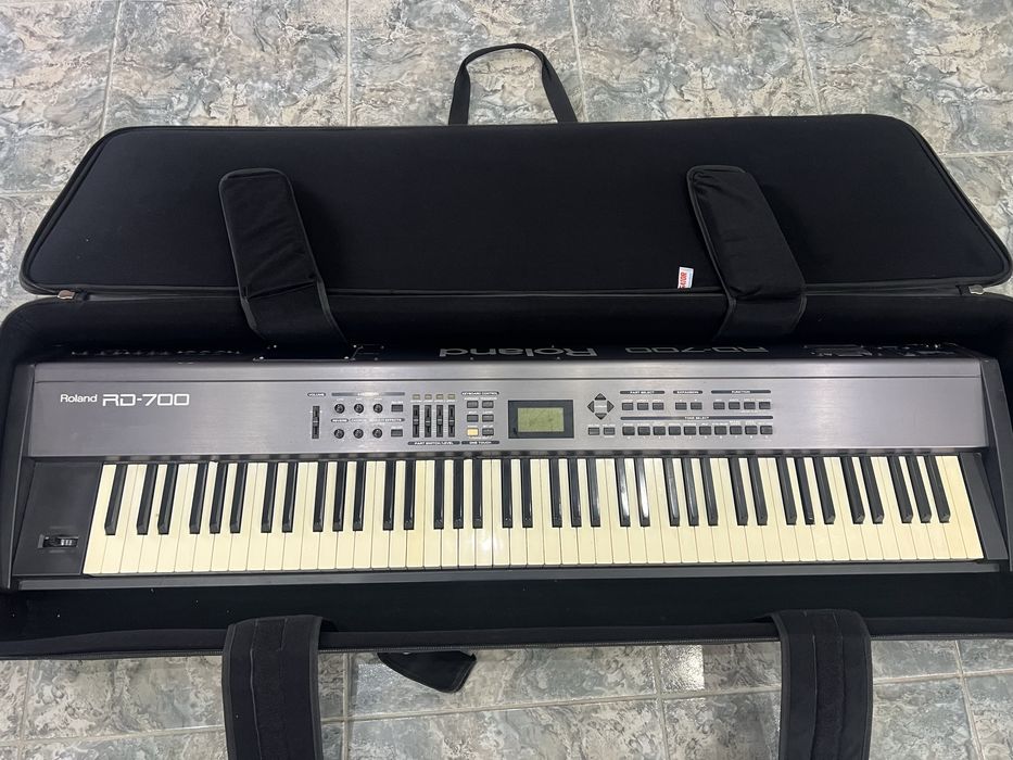 Дигитално Пиано Roland RD-700