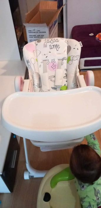 Стол за хранене с  три нива . Марка чиполино