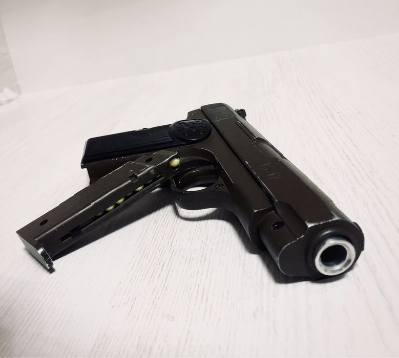 Пистолет metallic