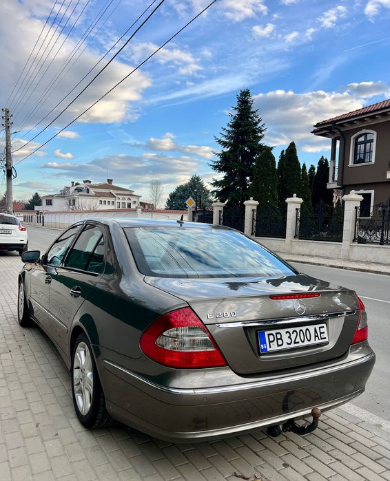 Супер запазен Мерцедес W211 - 2007 г.