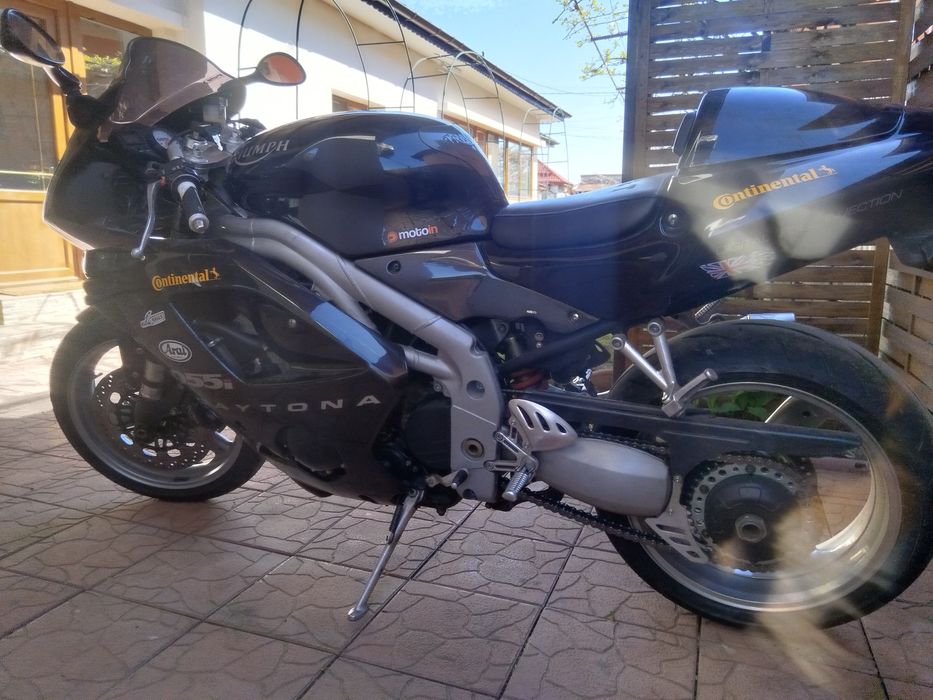 Motocicleta Triumph Daytona 955i