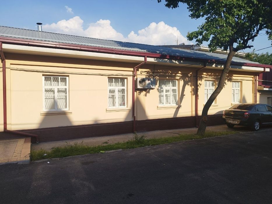 Uy Sotiladi Qoraqamish 1/1