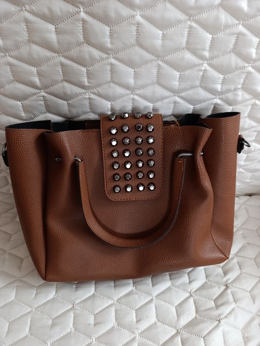 Две дамски чанти за 15 лв. общо