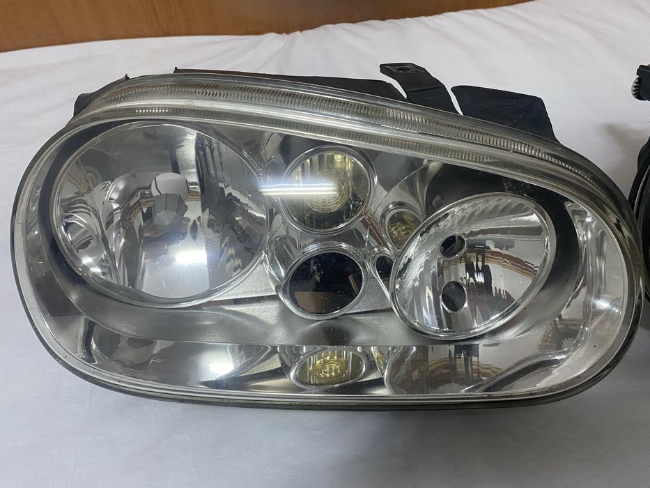 Faruri/ stopuri  golf 4 impecabile