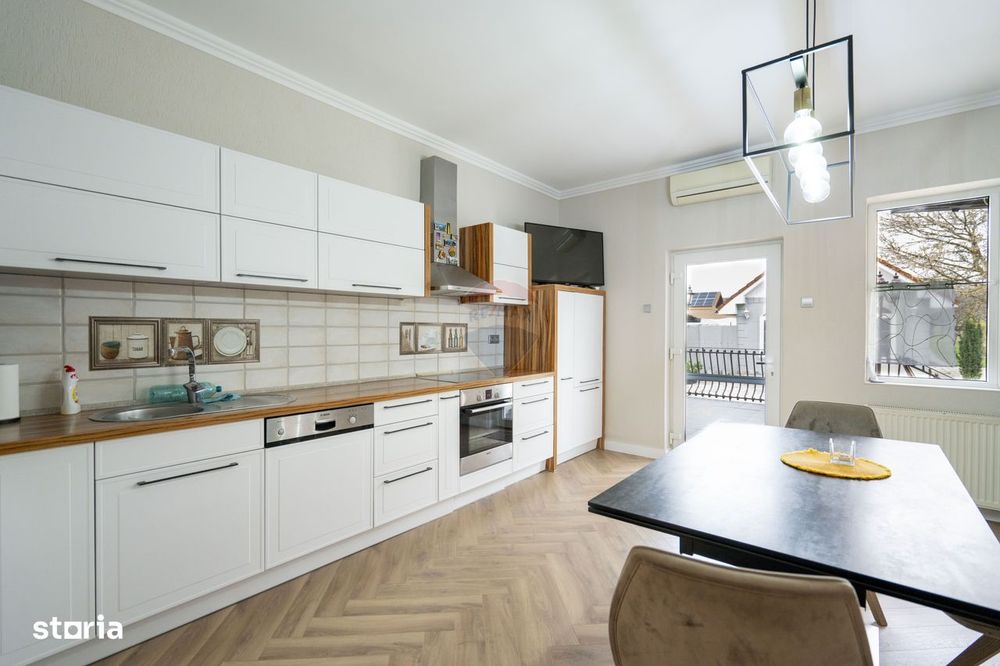 De vânzare casă cu 5 camere, ready to move.  în zona Oncea