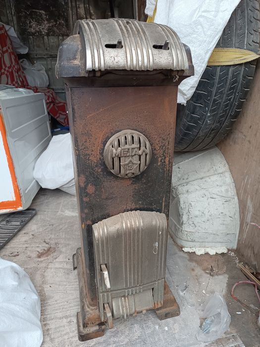 Стара чугунена печка