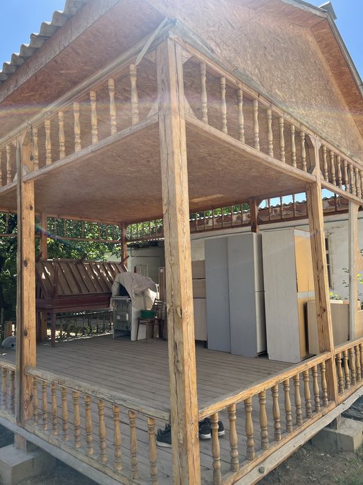 Тапчан беседка в хорошем состоянии