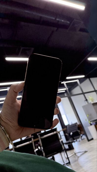 Iphone 16 pro max sotiladi 256 gb 89%