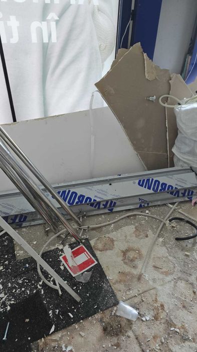 Servicii de curatenie , eliberare gunoi  moloz sau  mobile veche