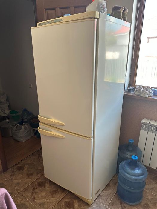 Холодильник бу 40000т.