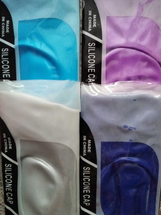 Плувнa шапкa с място за уши