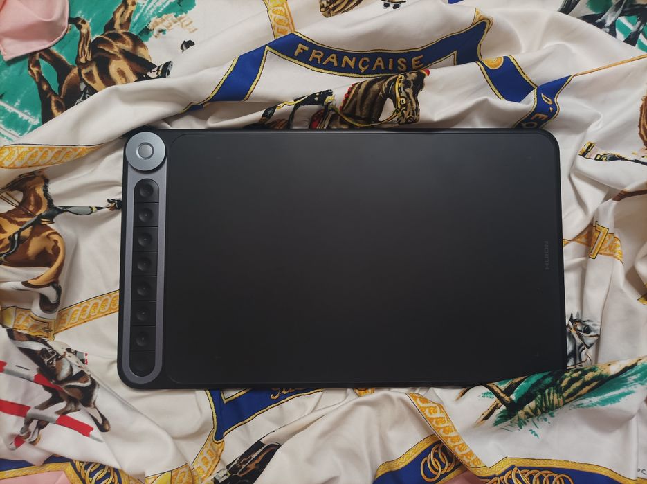 Графическая доска Huion