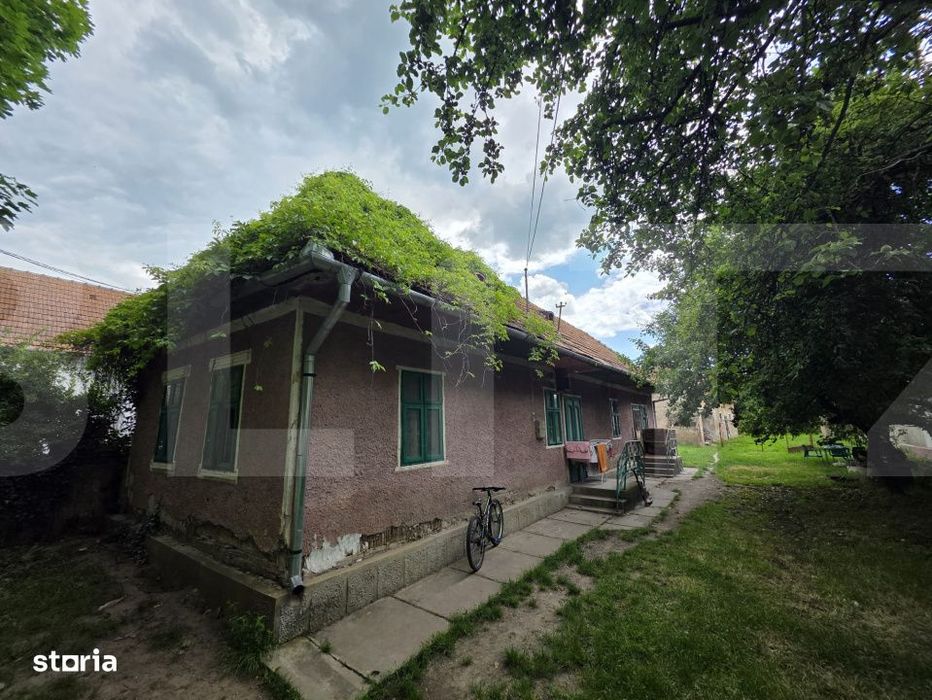 Casa de lemn, 85 mp, in centrul satului Chichis