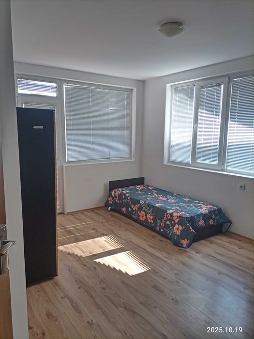 Дава се под наем Тристаен апартамент в Благоевград, Запад - 85 кв.м за 280.5 € - Снимка #5