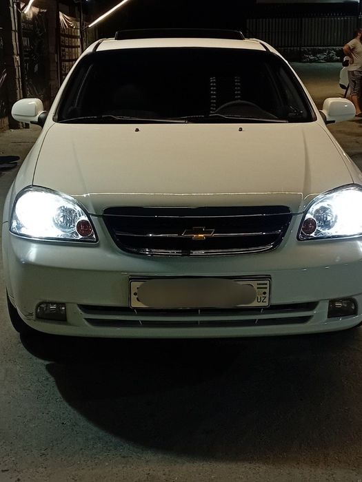 Lacetti sotiladi