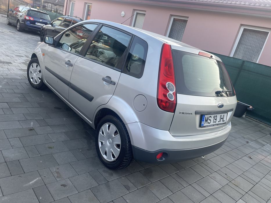 Ford Fiesta 2006 benzina