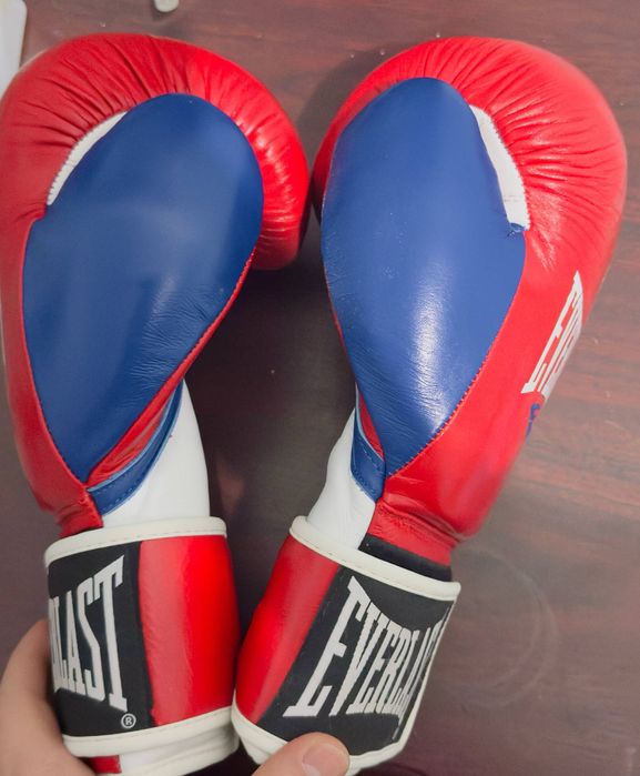 Перчатки для бокса