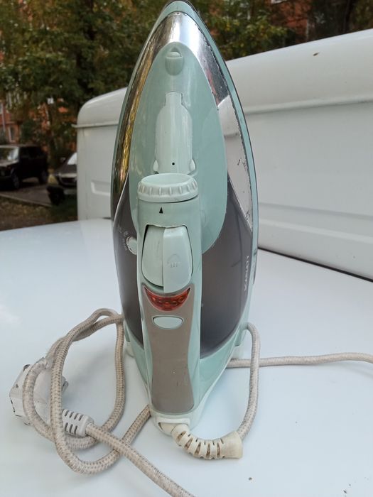 Продам утюг недорого