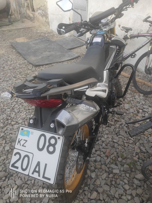 Мотоцикл Эндуро Senke 250.