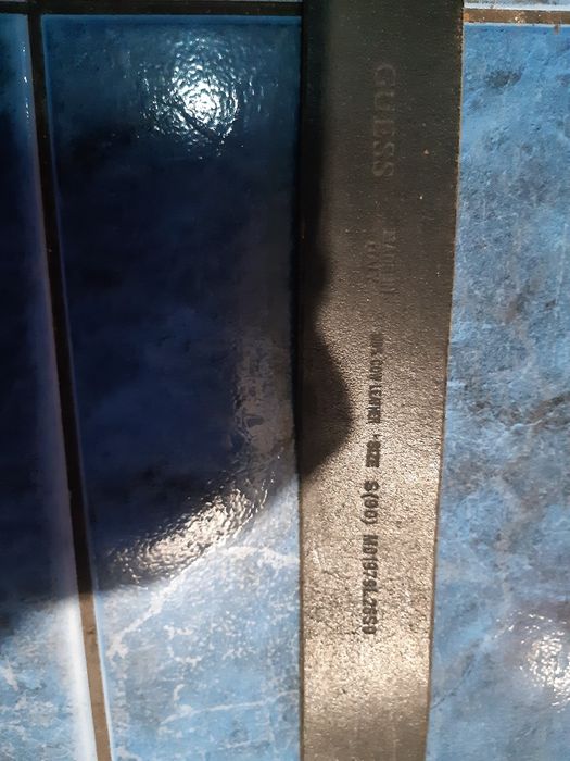 Curea din piele Guess