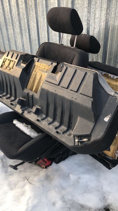 Сиденье на 210 мерседе