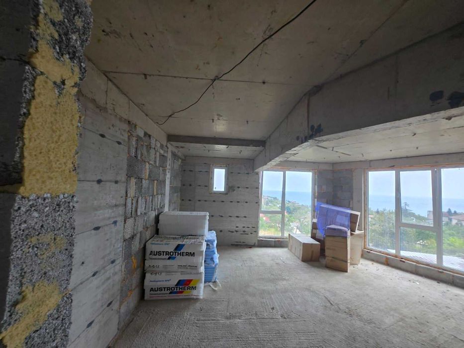 Голяма къща с морска панорама