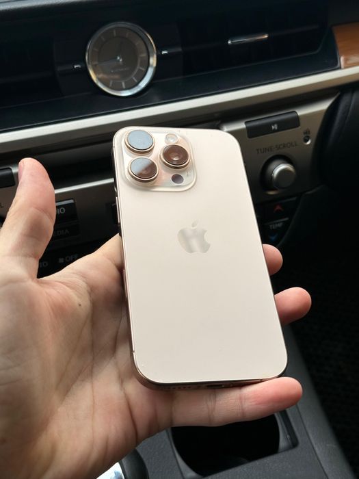 Iphone 16 pro в идеальном состоянии