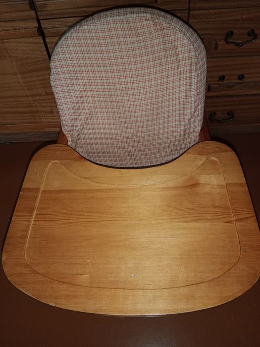 Детский стульчик со столом