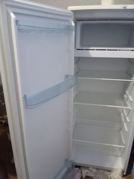 Холодильник бирюса